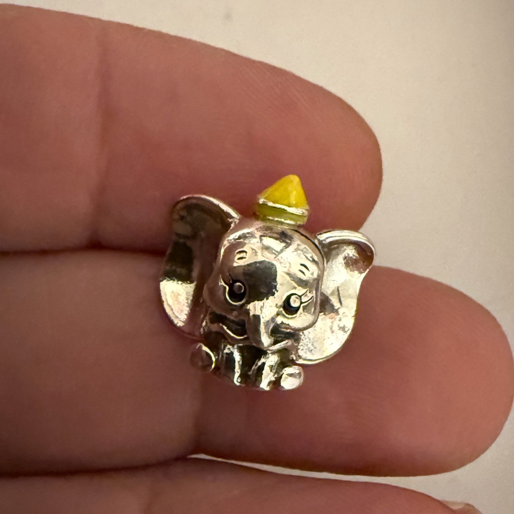 Charming Silver Elephant Jewelry With Yellow Detail